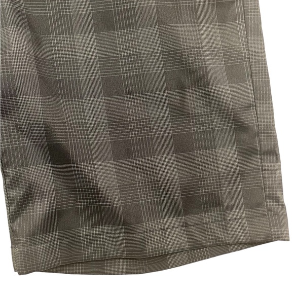 EUC Greg Norman for Tasso Elba Black and Gray Plaid Shorts Size 30 - Picture 4 of 6